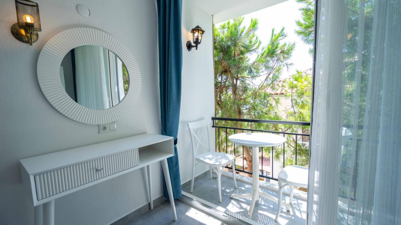 Sole'N Blu Hostel Kas Bagian luar foto