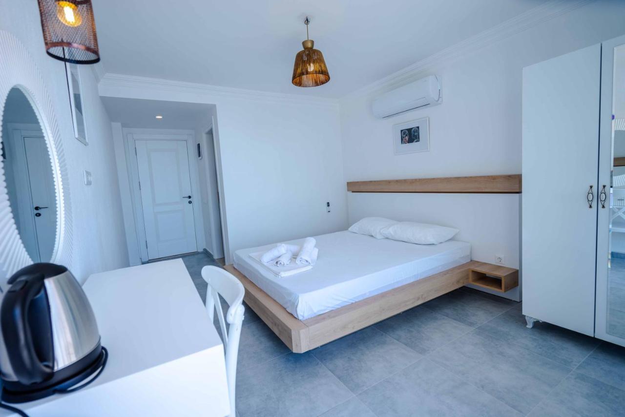 Sole'N Blu Hostel Kas Bagian luar foto